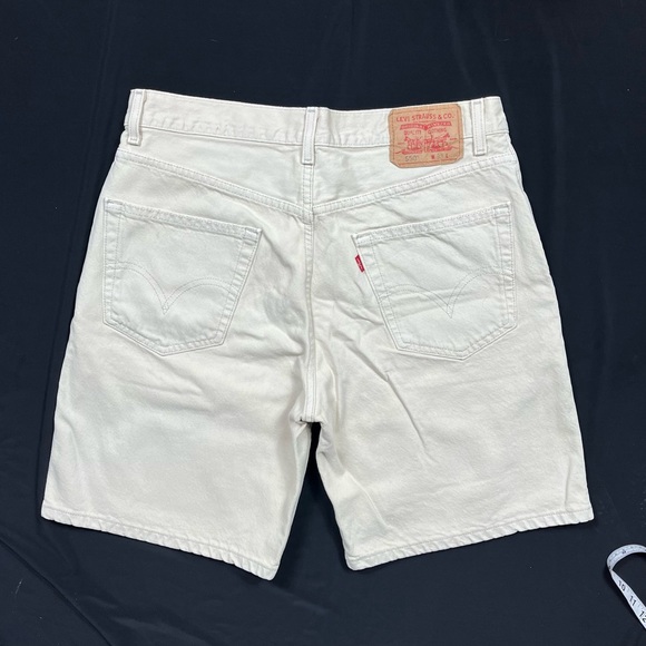 Levi’s 550 khaki cream shorts size 33 - Picture 2 of 11